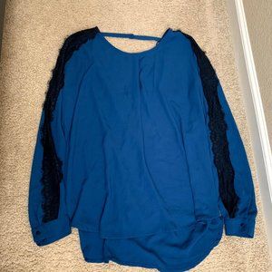Ro & De Long sleeve blue blouse with black lace